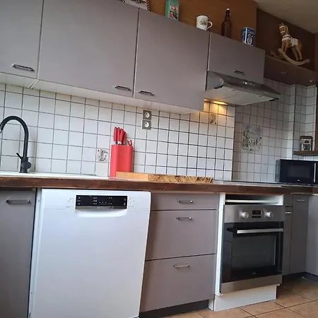 Moderne A Avec Vue Sur La Montagne 아파트 *